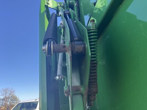 Image of John Deere 560M equipment image 3
