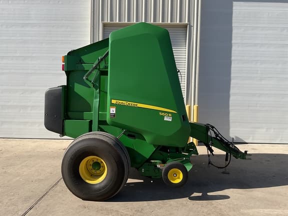 Image of John Deere 560R equipment image 1