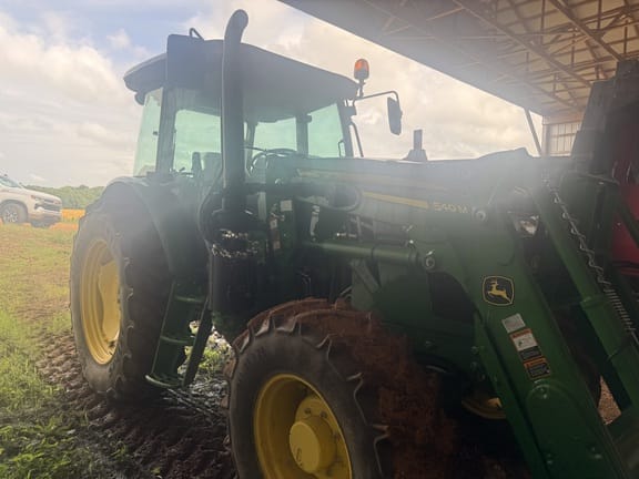 2020 John Deere 6105E Equipment Image0