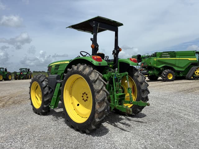 Image of John Deere 6120M equipment image 2