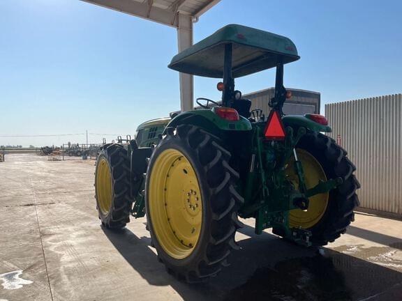Image of John Deere 6120M equipment image 2