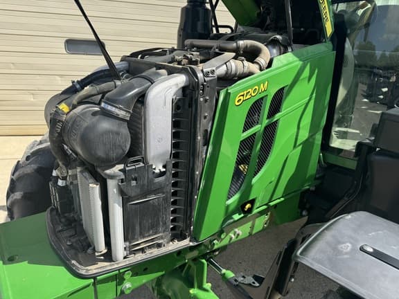 Image of John Deere 6120M equipment image 3