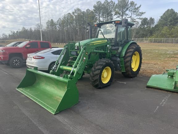 Image of John Deere 6135E equipment image 1