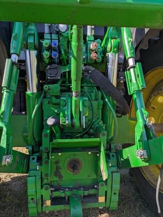 Image of John Deere 6175M equipment image 4