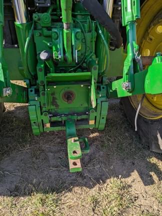 Image of John Deere 6175M equipment image 2