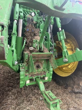 Image of John Deere 6175R Image 1