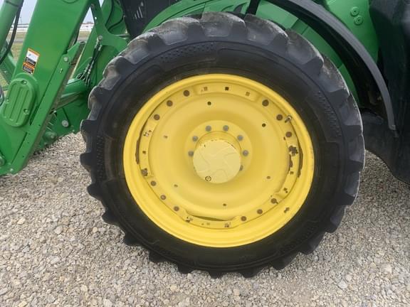 Image of John Deere 6195R equipment image 2