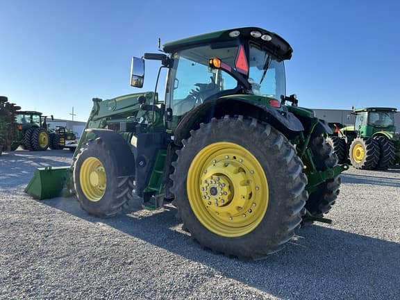 Image of John Deere 6215R equipment image 2