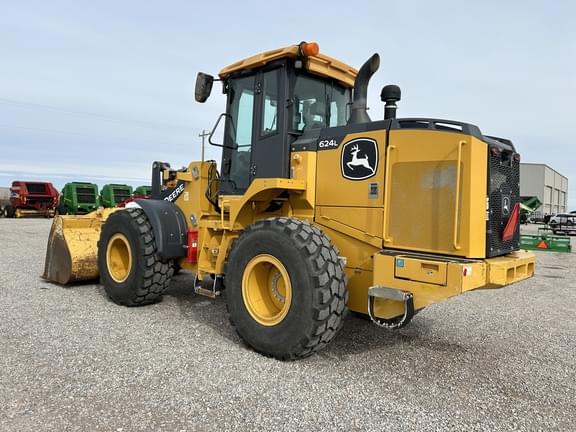 Image of John Deere 624L equipment image 2