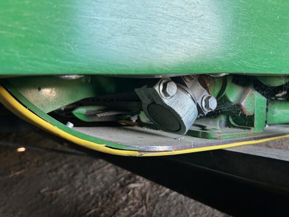 Image of John Deere 635F equipment image 2
