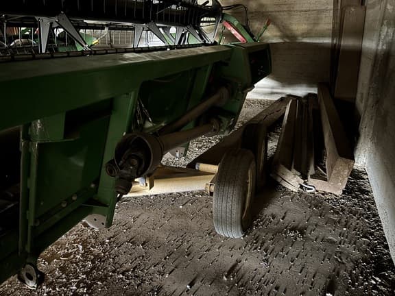 Image of John Deere 635F equipment image 4