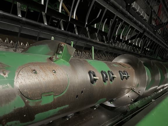 Image of John Deere 635F equipment image 4