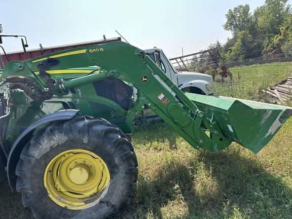 Image of John Deere 640R equipment image 2