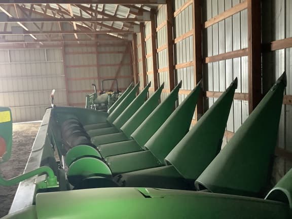 Image of John Deere 708C equipment image 2