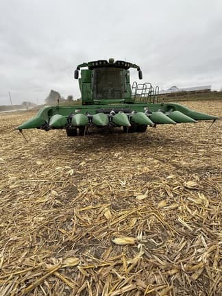 Image of John Deere 708C equipment image 1