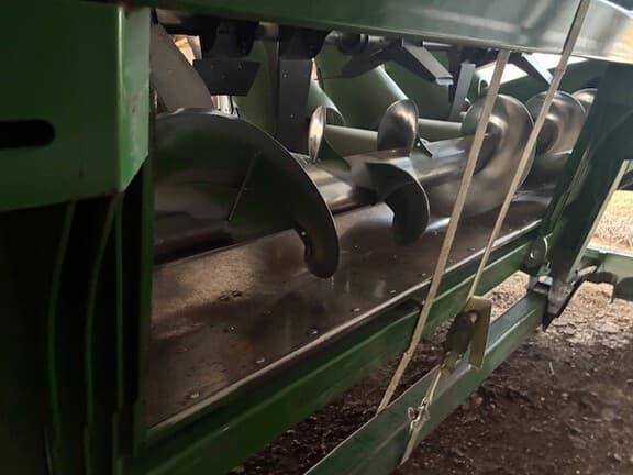 Image of John Deere 708C equipment image 4