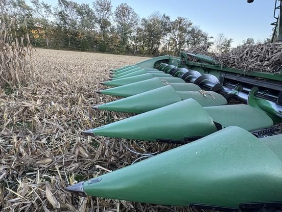 Image of John Deere 712FC equipment image 2