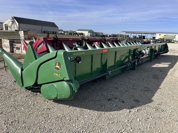 Image of John Deere 716C equipment image 1