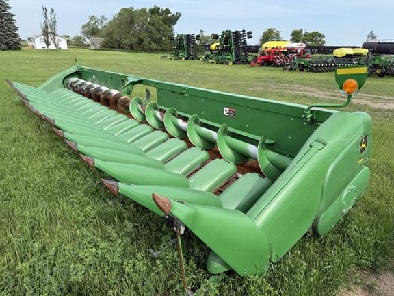 Image of John Deere 718C Primary image