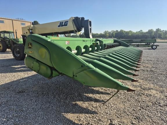 Image of John Deere 718C equipment image 3