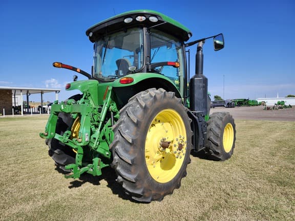 Image of John Deere 7210R equipment image 4