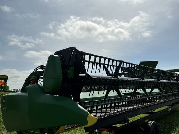 Image of John Deere 735FD equipment image 4