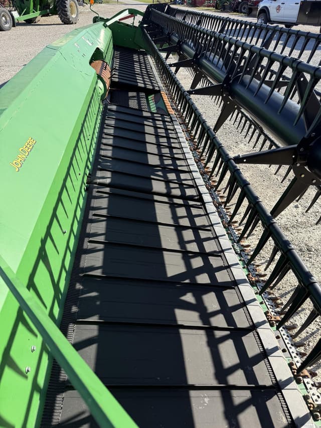 Image of John Deere 735FD equipment image 2