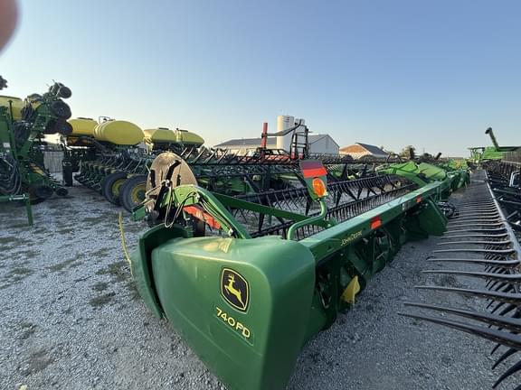 Image of John Deere 740FD equipment image 1