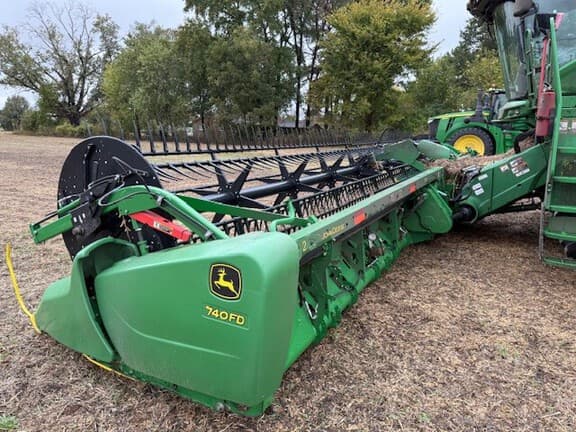 Image of John Deere 740FD equipment image 3