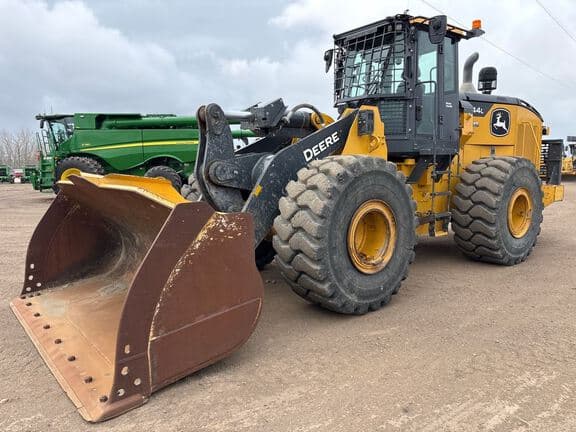 Image of John Deere 744L Primary image