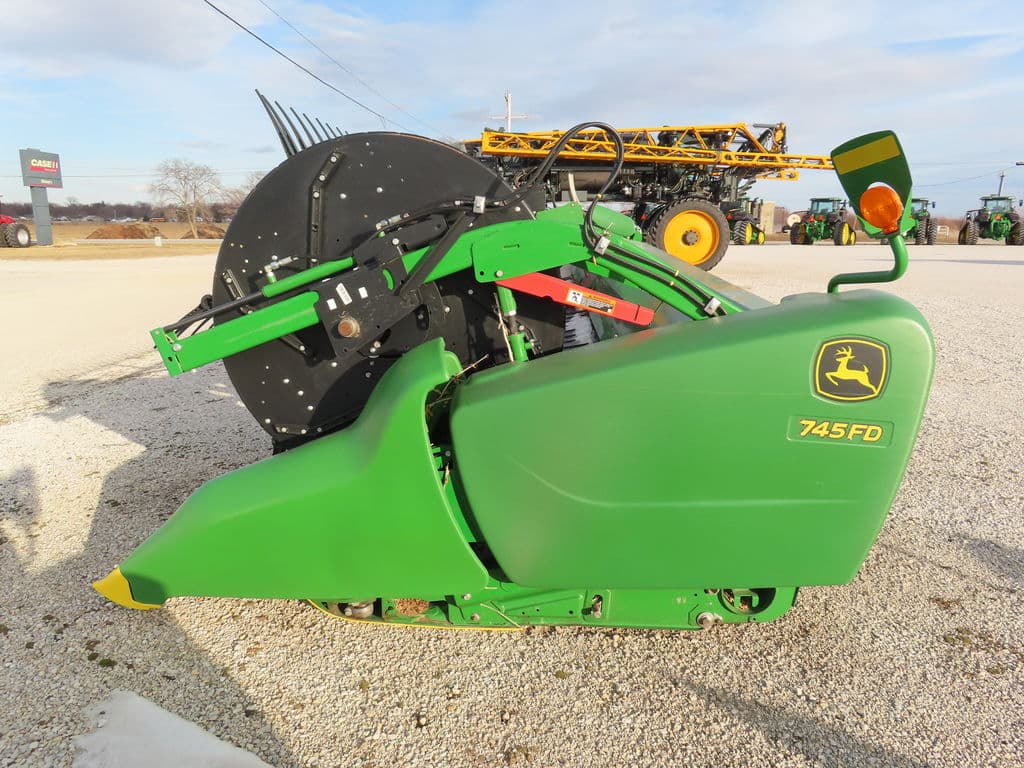 Image of John Deere 745FD Primary image