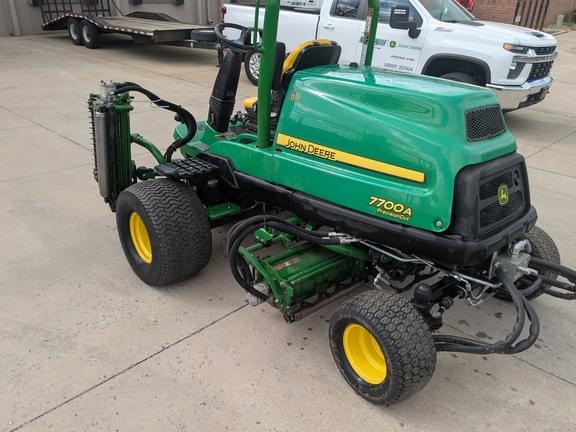 Image of John Deere 7700A equipment image 3
