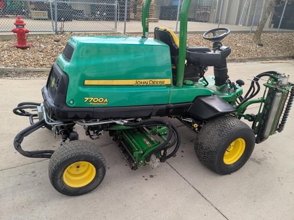 Image of John Deere 7700A equipment image 1