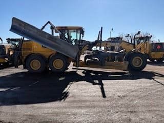 Image of John Deere 770G equipment image 3