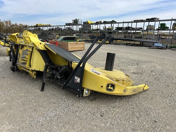 Image of John Deere 778 equipment image 2