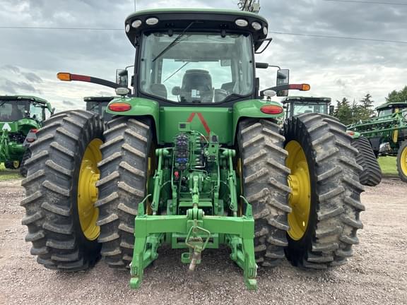 Image of John Deere 8245R equipment image 4
