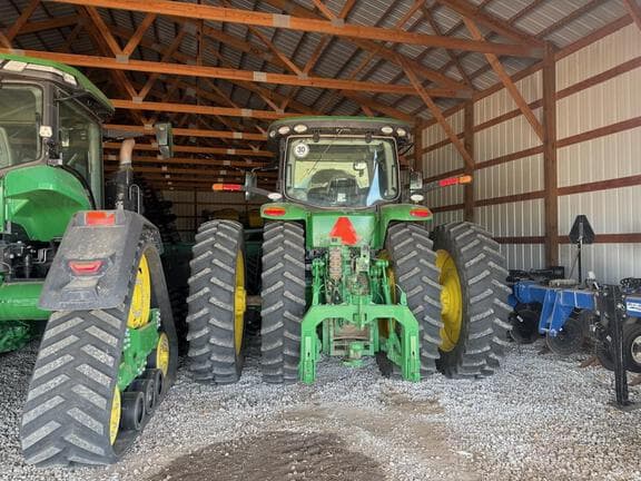 Image of John Deere 8320R equipment image 3