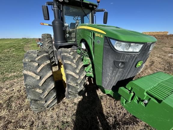 Image of John Deere 8345R equipment image 2