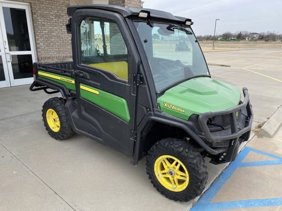 Image of John Deere XUV 835M equipment image 2