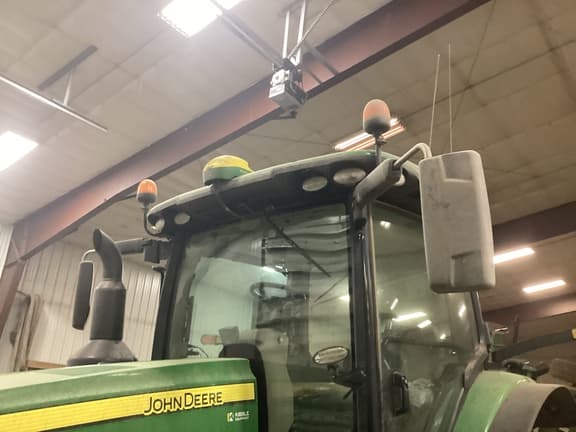 Image of John Deere 8370R equipment image 2