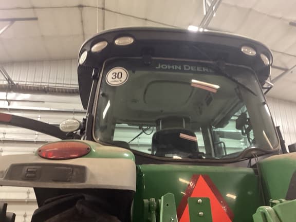 Image of John Deere 8370R equipment image 3