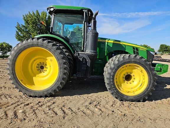 Image of John Deere 8370R equipment image 2
