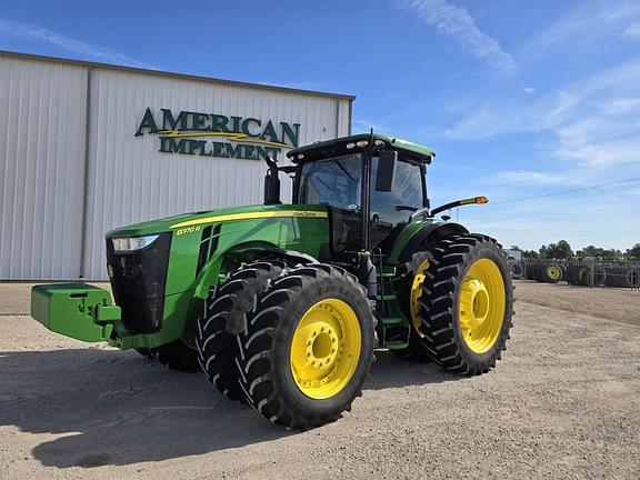 Image of John Deere 8370R equipment image 3