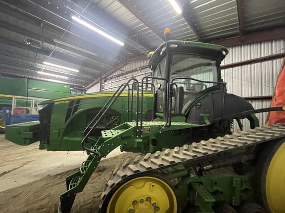 Image of John Deere 8370RT equipment image 4