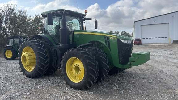 Image of John Deere 8400R equipment image 1