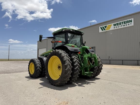 Image of John Deere 8R 310 equipment image 2