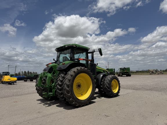Image of John Deere 8R 310 equipment image 4