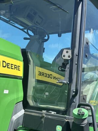 Image of John Deere 8R 310 equipment image 3