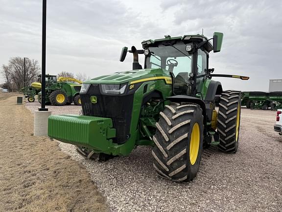 Image of John Deere 8R 370 equipment image 2