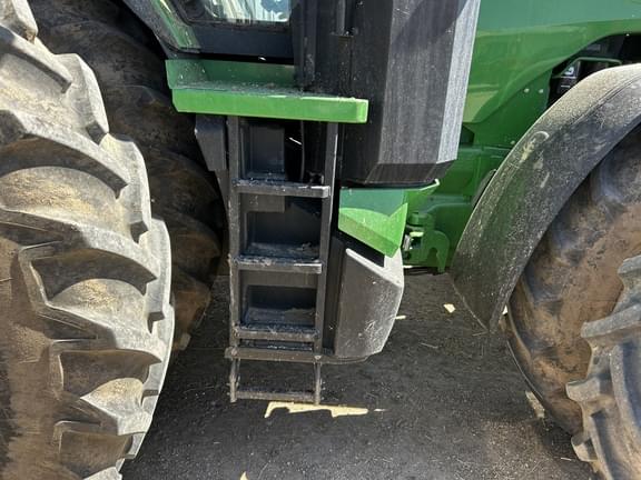Image of John Deere 8R 370 equipment image 2